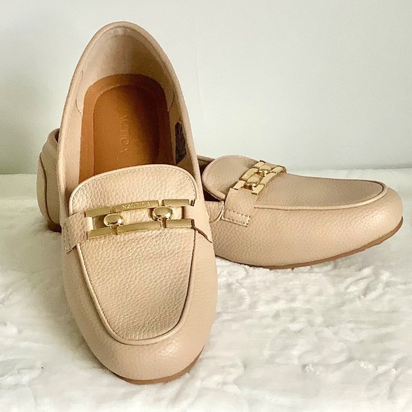 Nautica Flats / Loafer style shoes. NEVER WORN - Picture 1 of 4